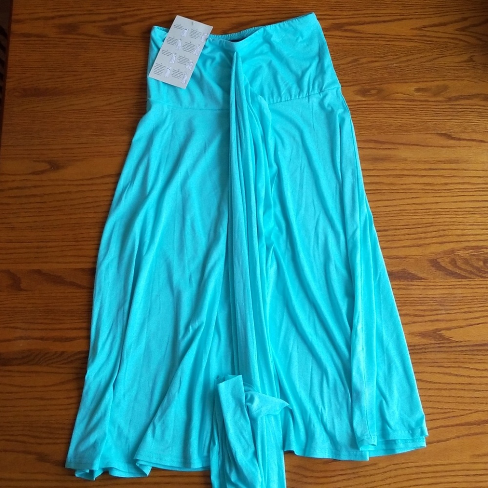Womens 1X convertible dress. New with tags.